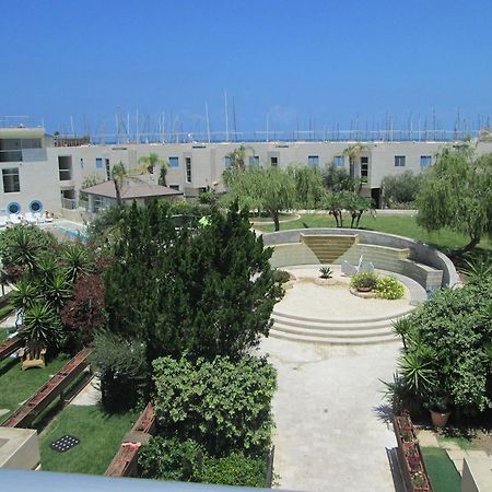 Michelle Suites Herzelia Pituach Exterior photo