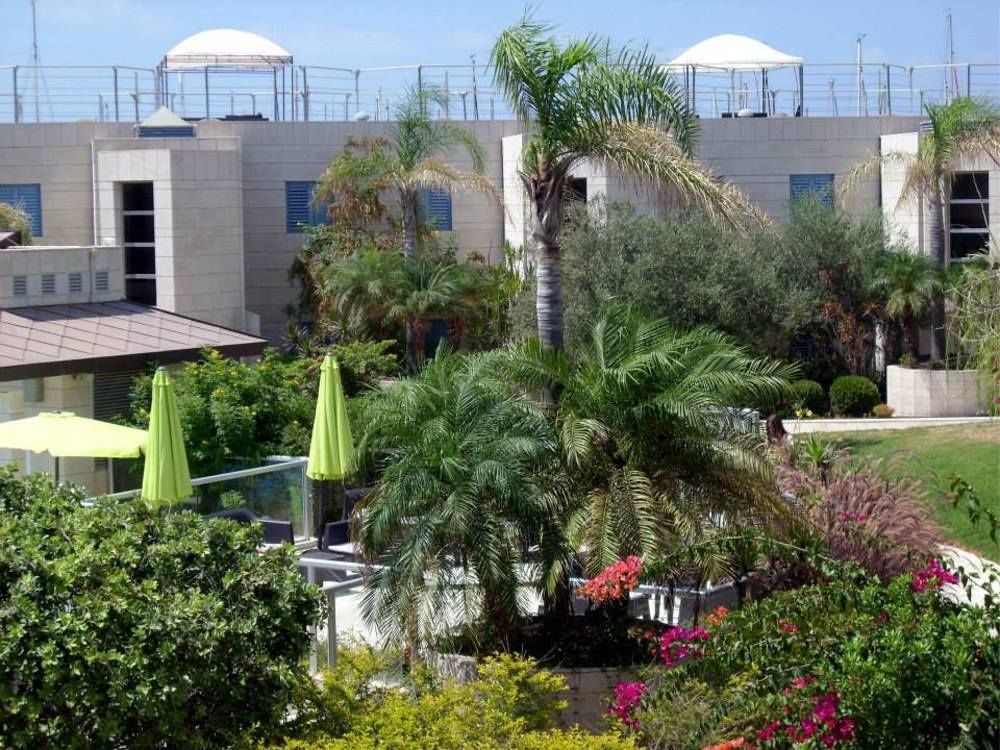 Michelle Suites Herzelia Pituach Exterior photo